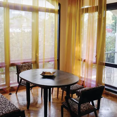 Five-bedroom Holiday In Varna